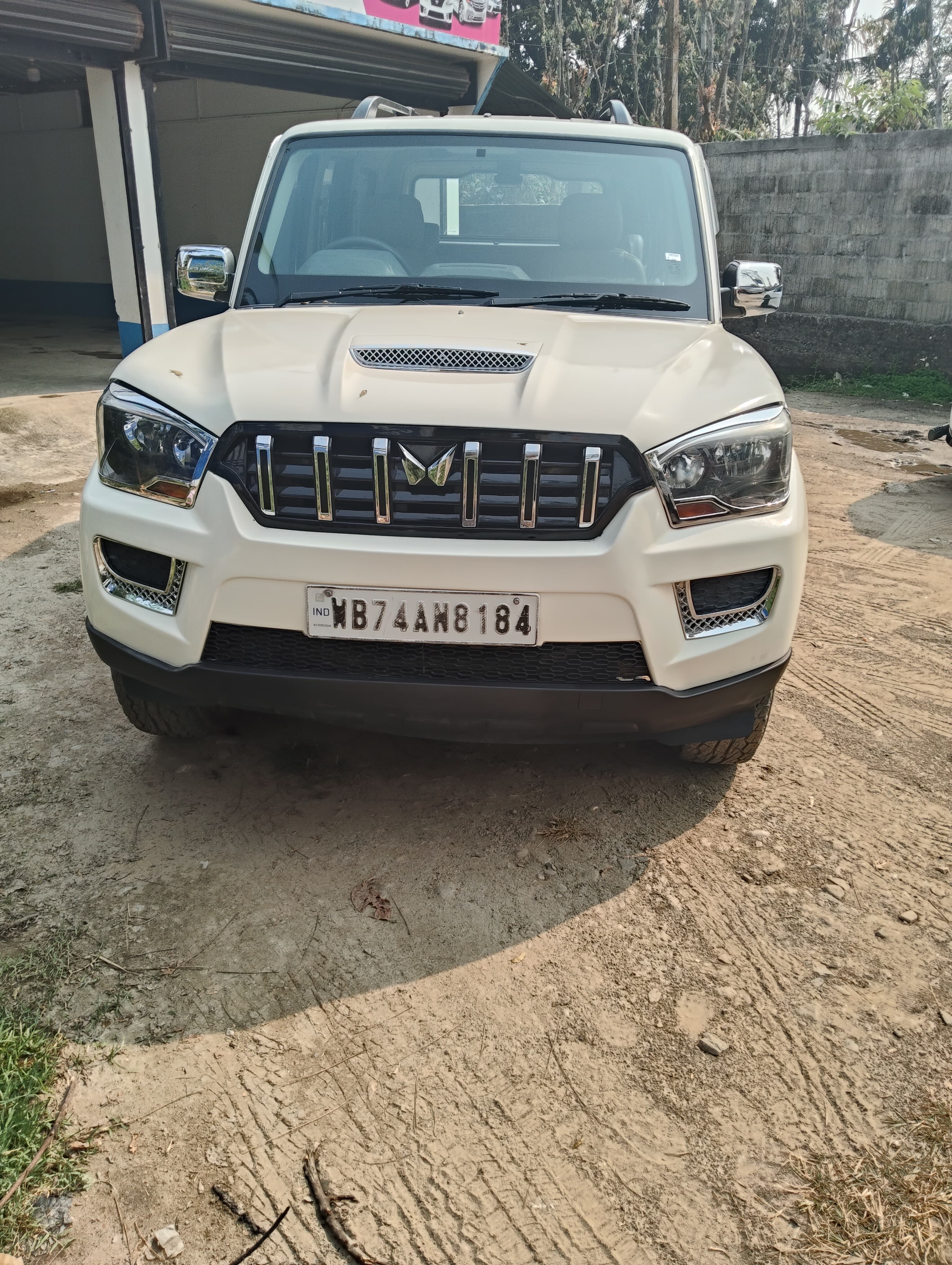 Mahindra Scorpio S4 plus